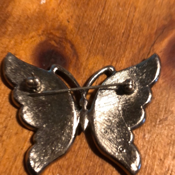 Butterfly pin - Picture 2 of 2